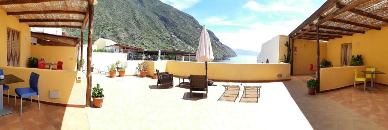 Albergo Seaside Лени Экстерьер фото