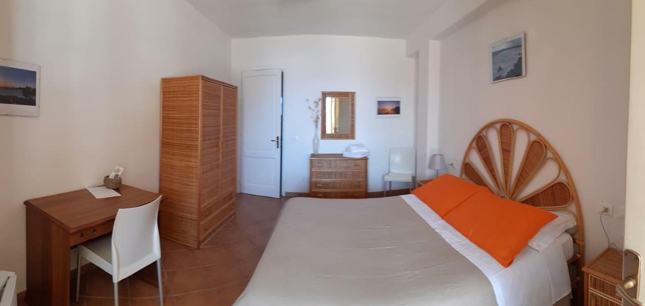 Albergo Seaside Лени Экстерьер фото